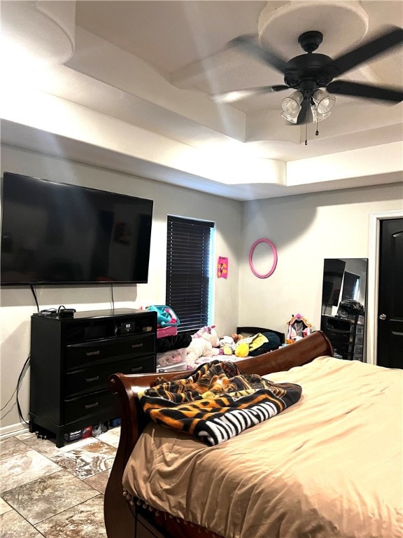 bedroom with ceiling fan