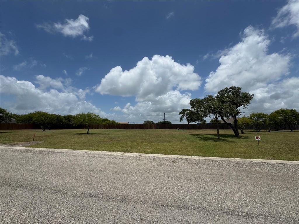 106 Teresa Ln, Rockport, TX 78382 - photo 2