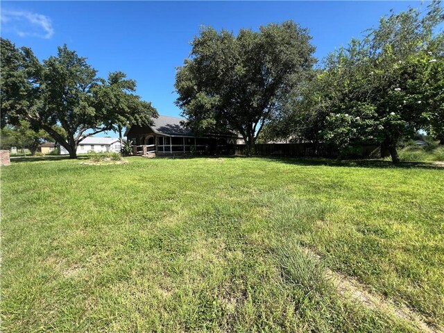 609 E Crockett St, Falfurrias, TX 78355 - photo 3