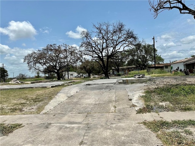 821 Hamilton St, Sinton, TX 78387