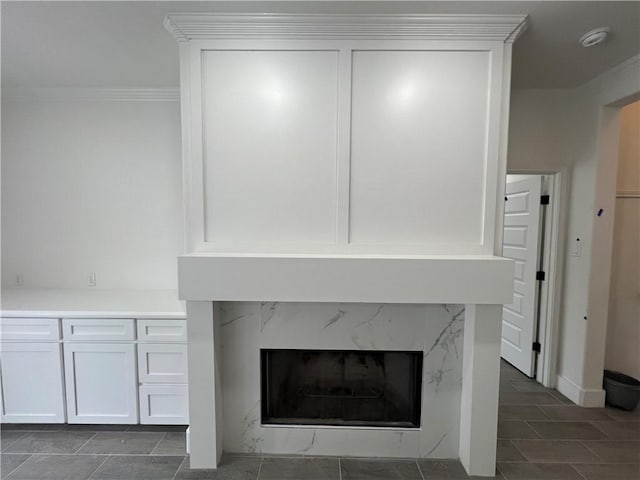 8038 Etienne Dr, Corpus Christi, TX 78414 - detailed view of a premium fireplace, ornamental molding, and a smoke detector
