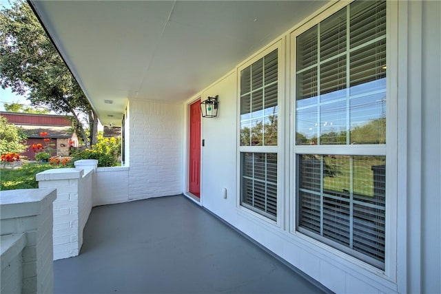 5372 County Road 73a, Robstown, TX 78380 - view of covered porch
