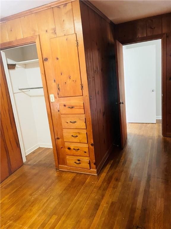 912 E Fulton St, Sinton, TX 78387 - hallway with wood finished floors