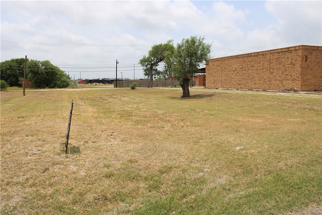 Listing photo 2 for 832 E Main Ave, Robstown TX 78380