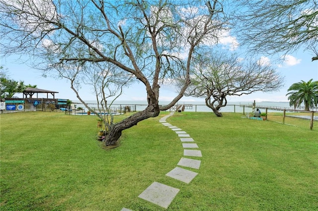 view of yard featuring a water view