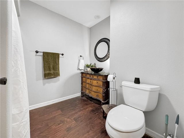 1205 Brentwood Dr, Corpus Christi, TX 78404 - bathroom featuring wood finished floors, vanity, and curtained shower