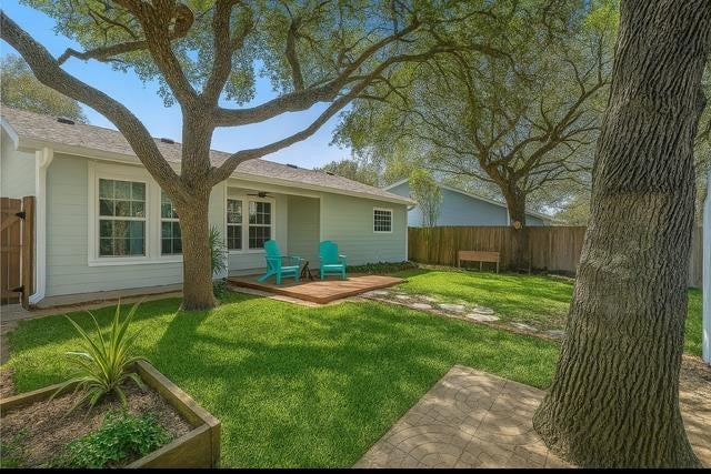 125 Breezy St, Rockport, TX 78382 - photo 35