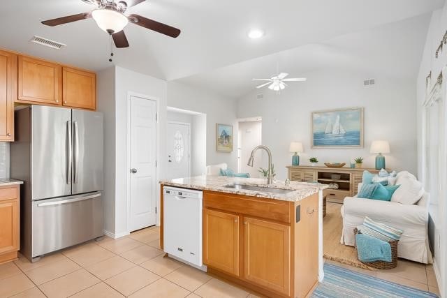 125 Breezy St, Rockport, TX 78382 - photo 17