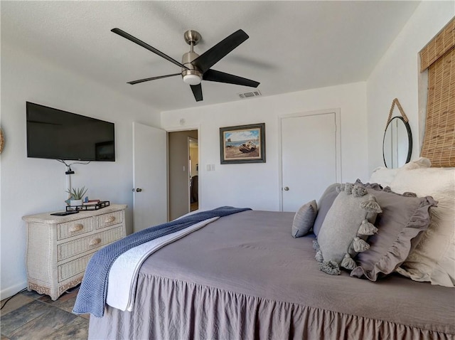 bedroom with ceiling fan