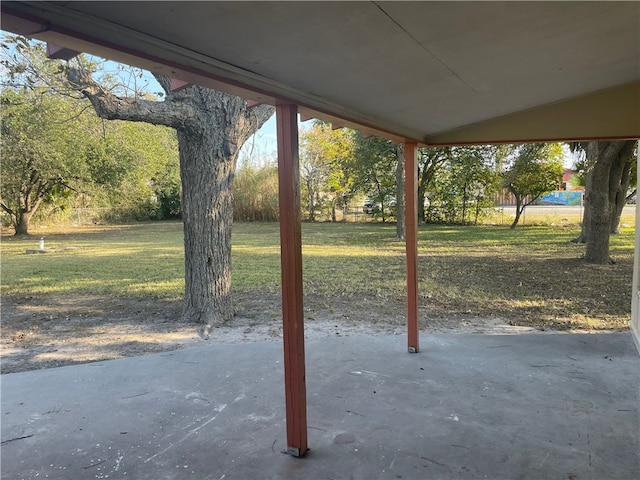 104 E Refugio St, Skidmore, TX 78389 - view of patio