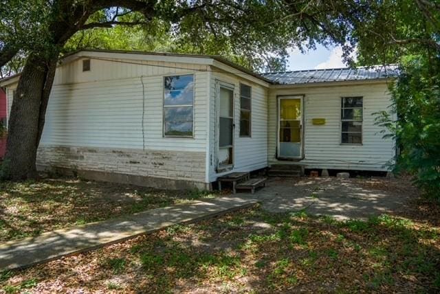 306 E Maupin St, Falfurrias, TX 78355 - photo 2