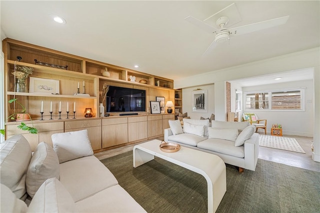 934 Miramar Pl, Corpus Christi, TX 78411 - living room with ceiling fan, wood finished floors, recessed lighting, and baseboards