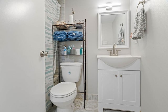 full bathroom with shower / bath combination with curtain, vanity, and toilet