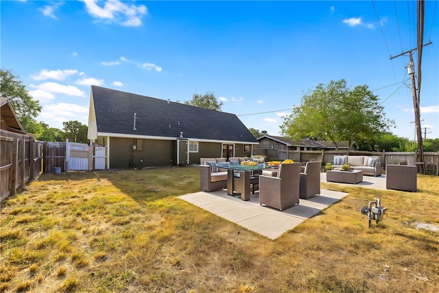 view of yard featuring a patio and an outdoor living space