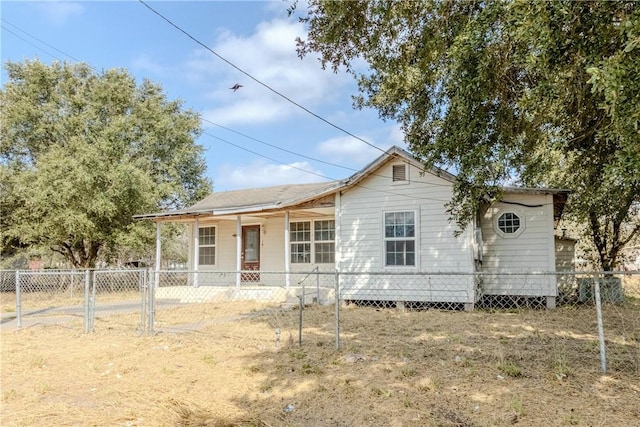 view of front of home with covered porch