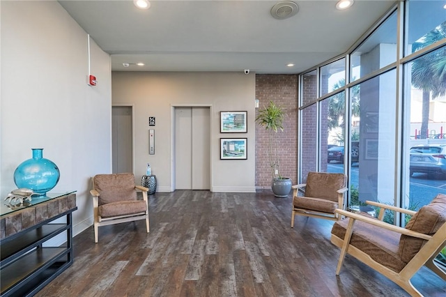715 S Upper Broadway St Unit 404, Corpus Christi, TX 78401 - community lobby with recessed lighting and expansive windows