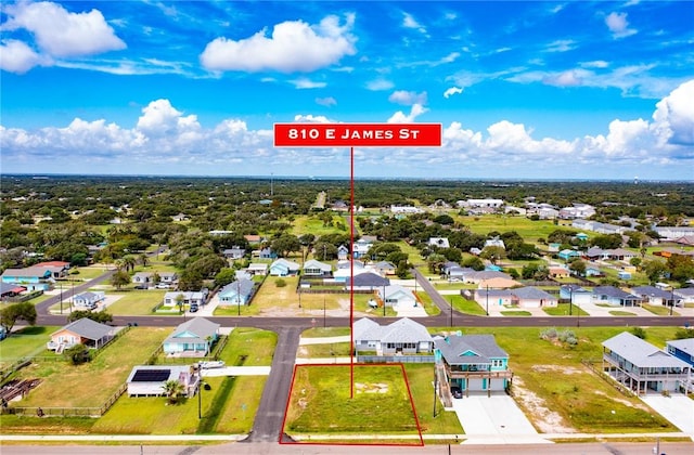 810 E James St, Rockport, TX 78382