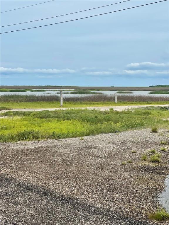 320 E 11th St, Rockport, TX 78382