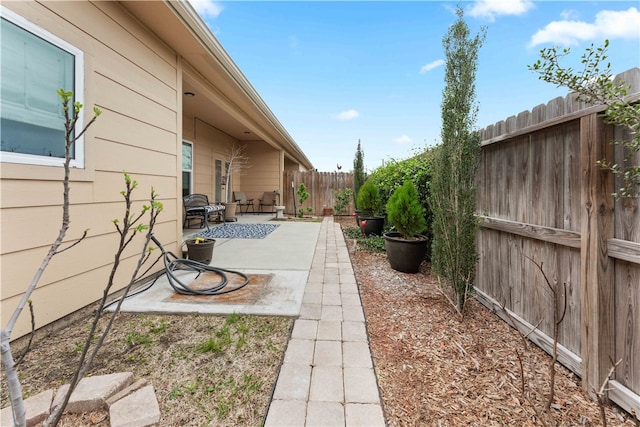 view of yard with a patio