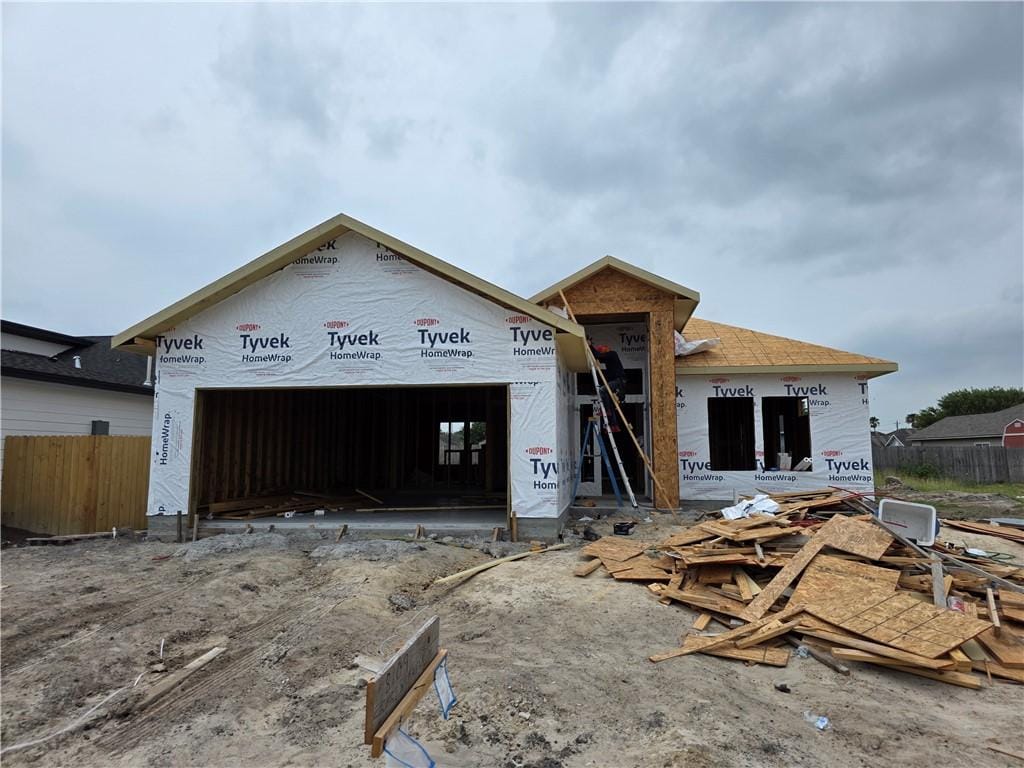 8109 Berenstain Dr, Corpus Christi, TX 78414 - property under construction featuring an attached garage