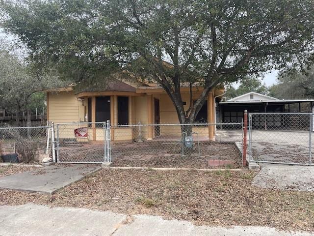 view of front of house featuring a carport