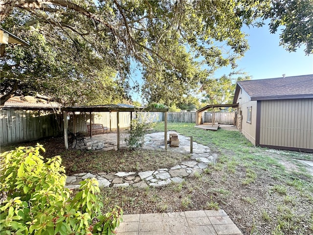 view of yard featuring a patio