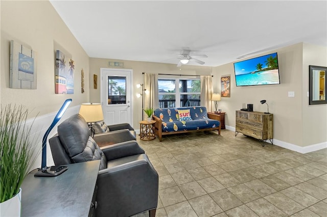 bedroom featuring ceiling fan