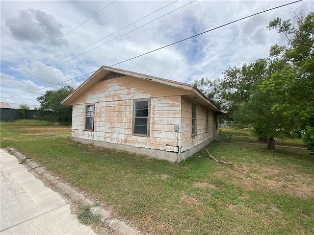 918 N Live Oak St, Mathis, TX 78368 - photo 3