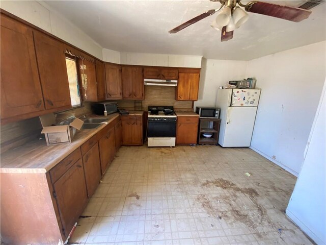 918 N Live Oak St, Mathis, TX 78368 - photo 13