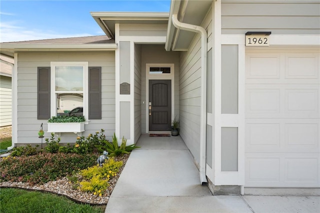 1962 Lighthouse Lakes Ln, Aransas Pass, TX 78336 - property entrance with an attached garage