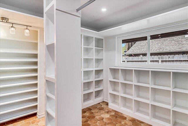 434 Cape Lookout Dr, Corpus Christi, TX 78412 - view of spacious closet