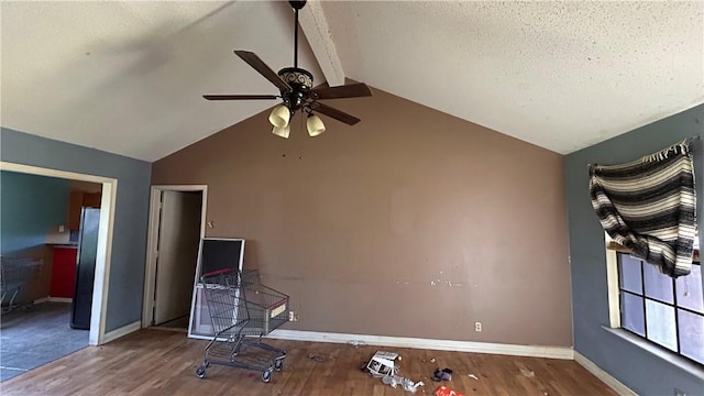2993 Todd Cir, Ingleside, TX 78362 - unfurnished room featuring a ceiling fan, wood finished floors, and baseboards