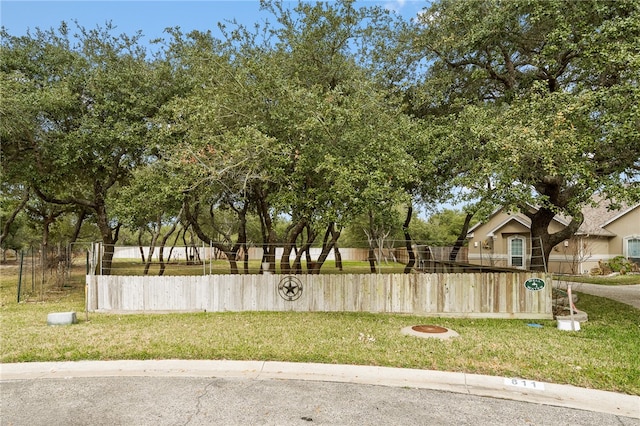 Listing photo 2 for 811 Buena Vista Dr, Rockport TX 78382