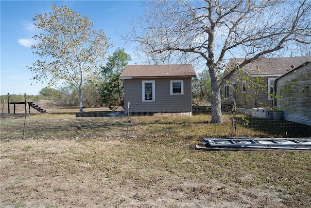 exterior space with a lawn