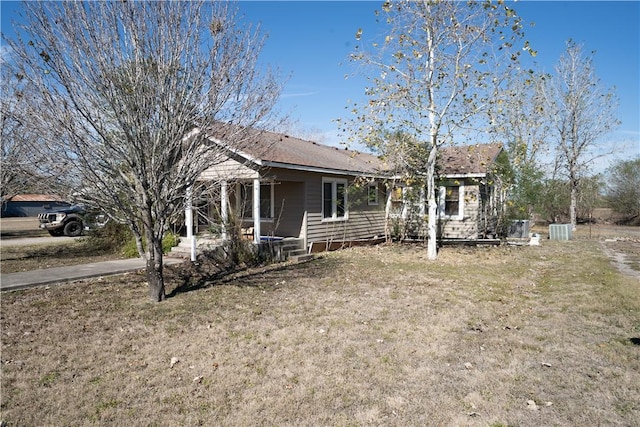 exterior space featuring a front lawn