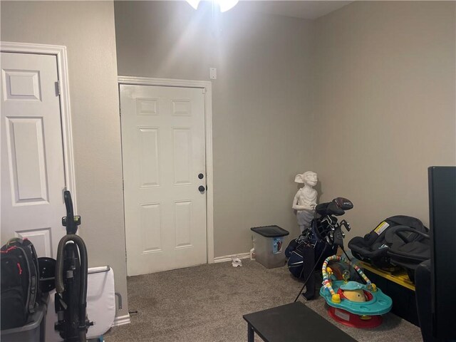 721 S 8th St, Kingsville, TX 78363 - rec room featuring carpet floors