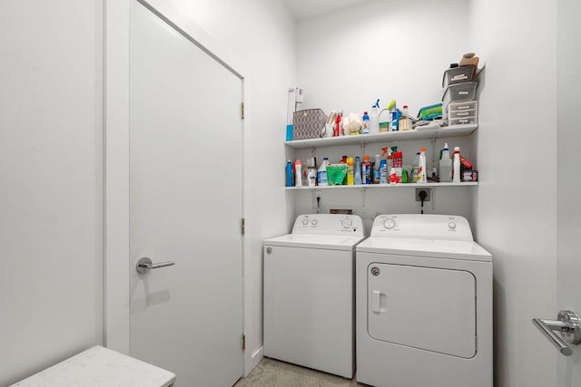 110 Forest Hls, Rockport, TX 78382 - laundry area featuring independent washer and dryer