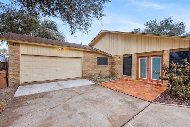 view of front facade with a garage