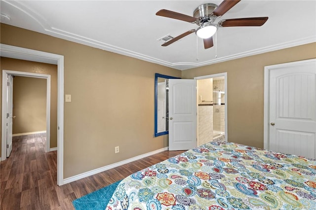 313 N Eleventh St, Fulton, TX 78358 - bedroom featuring baseboards, visible vents, a ceiling fan, ensuite bathroom, and wood finished floors
