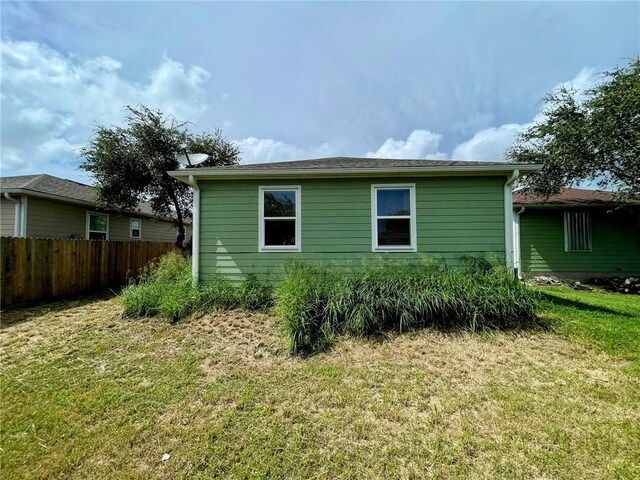 702 Celia St, Woodsboro, TX 78393 - photo 6