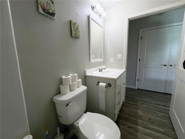702 Celia St, Woodsboro, TX 78393 - photo 25