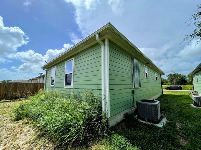 702 Celia St, Woodsboro, TX 78393 - photo 7