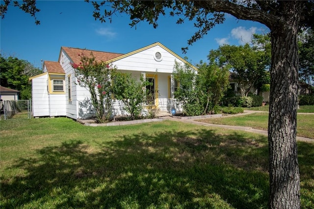 1522 Clodah Dr, Corpus Christi, TX 78404 - view of front facade with a porch
