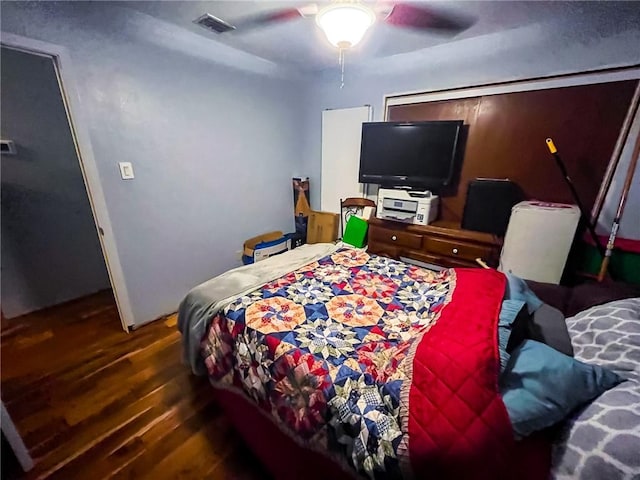 4321 Woodland Creek Dr, Corpus Christi, TX 78410 - bedroom featuring wood finished floors and ceiling fan