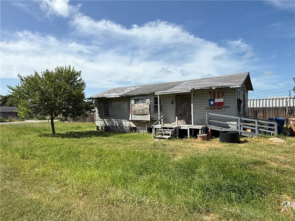 1237 Oberste St, Corpus Christi, TX 78418 - photo 1