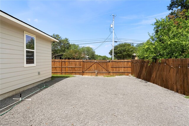 964 Allende St, Seguin, TX 78155 - view of yard featuring fence