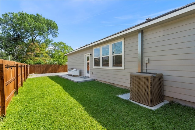 964 Allende St, Seguin, TX 78155 - view of yard featuring central AC