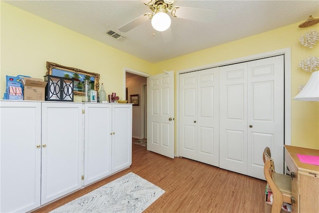 7153 Brookedge Ln, Corpus Christi, TX 78414 - bedroom featuring light wood-type flooring, a closet, and ceiling fan
