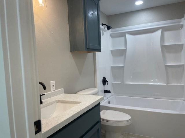 704 N Dagmar Ave, Hebbronville, TX 78361 - photo 10