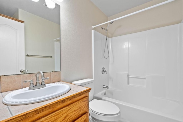 1201 Cline St, Corpus Christi, TX 78418 - full bath with toilet, vanity, and tub / shower combination